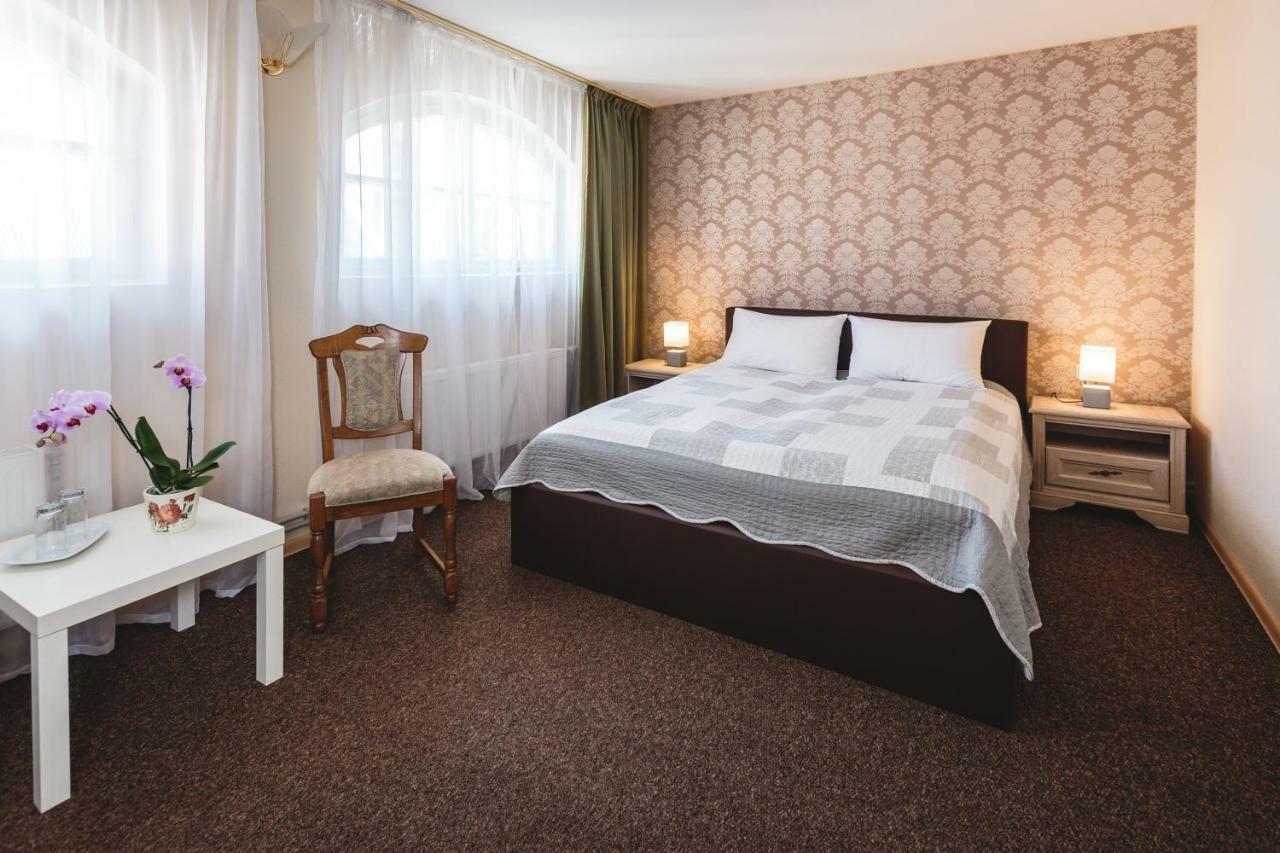 Karle Hotel Vitrupe Экстерьер фото